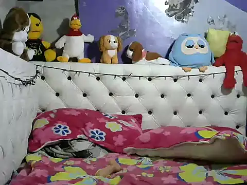 Sarassex online show from March 10, 2026, 9:08 pm