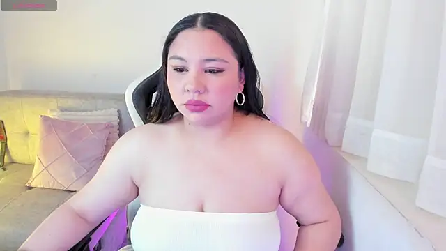 ambar-wells online show from May 28, 2026, 6:47 pm