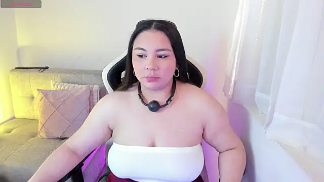 ambar-wells online show from July 31, 2026, 5:43 pm