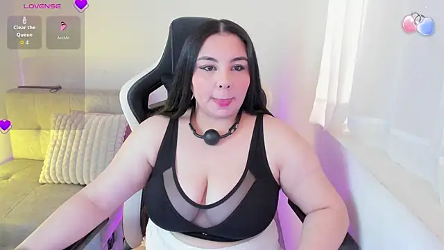 ambar-wells online show from July 13, 2026, 5:12 pm