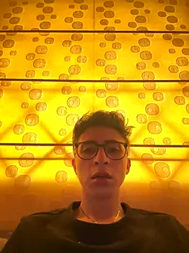 CamiRojas boy online show from September 26, 2025, 1:18 pm