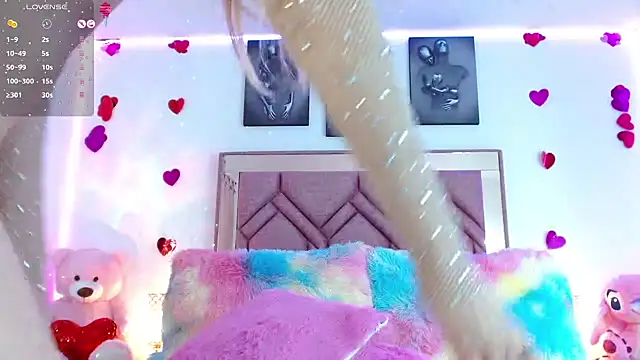 Angely 18 online show from February 12, 2025, 10:59 pm