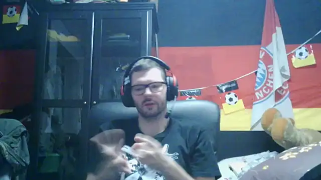 Die-geile-Sau online show from February 20, 2026, 10:33 pm