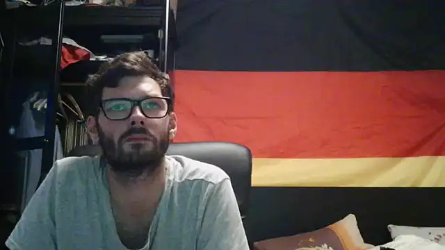 Snapshot of Die-geile-Sau chatting on June 27, 2026, 7:42 pm Die-geile-Sau online show from June 27, 2026, 7:42 pm