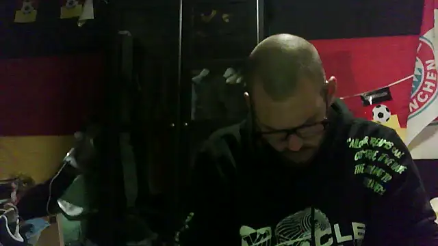 Die-geile-Sau online show from September 25, 2025, 7:09 pm