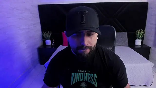 jhon bear03 online show from July 16, 2026, 11:18 am