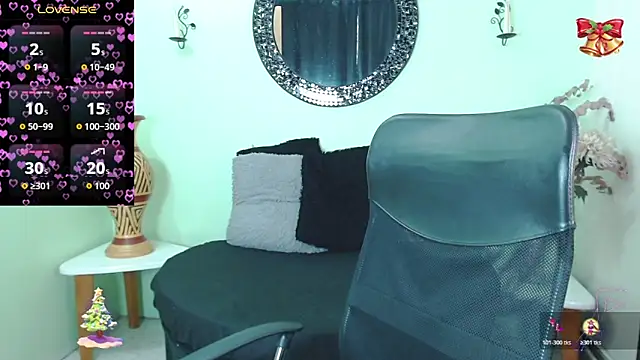 Sofia Franco  online show from November 28, 2025, 7:25 pm