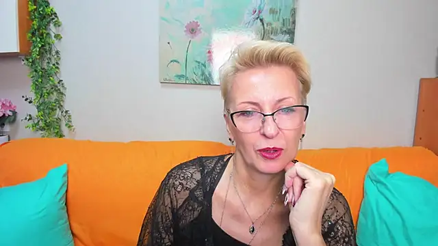 iamyourdream89 online show from October 24, 2025, 11:53 am