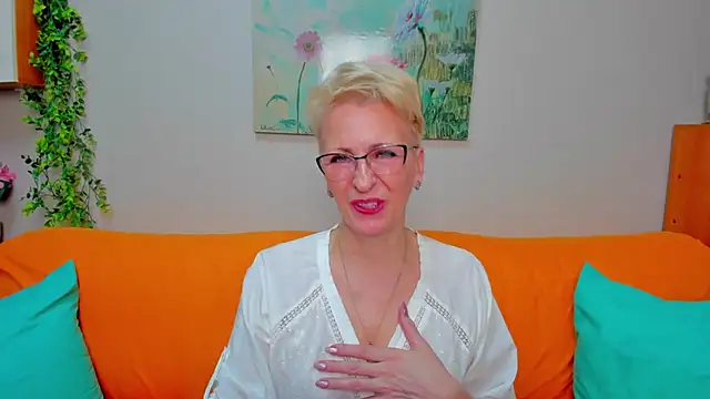 iamyourdream89 online show from March 15, 2026, 1:07 pm