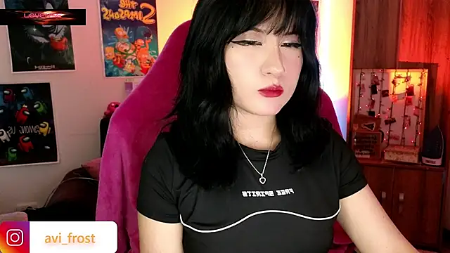 Snapshot of avi_frost chatting on January 14, 2025, 9:35 am avi frost online show from January 14, 2025, 9:35 am