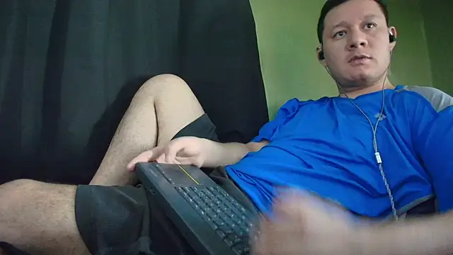 Snapshot of sweet_cock28 chatting on August 3, 2026, 3:40 pm sweet cock28 online show from August 3, 2026, 3:40 pm