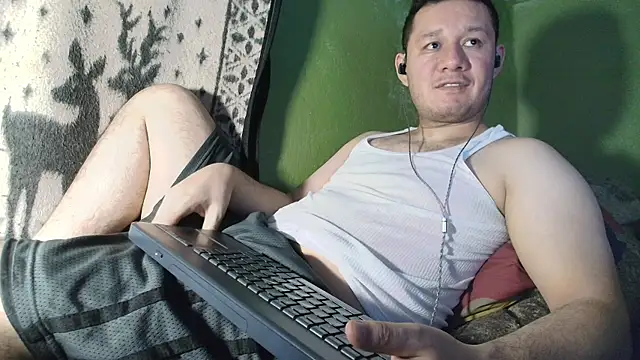 sweet cock28 online show from April 29, 2026, 3:32 am