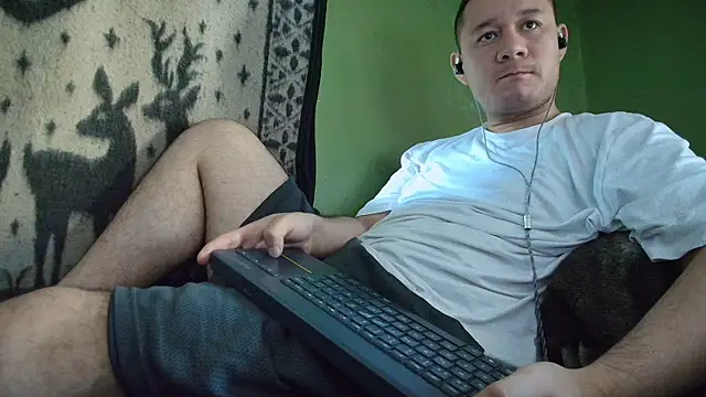 Snapshot of sweet_cock28 chatting on June 15, 2026, 3:01 pm sweet cock28 online show from June 15, 2026, 3:01 pm