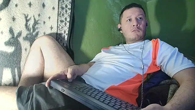 Snapshot of sweet_cock28 chatting on July 17, 2026, 3:26 am sweet cock28 online show from July 17, 2026, 3:26 am