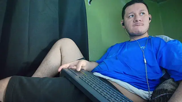 Snapshot of sweet_cock28 chatting on July 31, 2026, 3:09 pm sweet cock28 online show from July 31, 2026, 3:09 pm