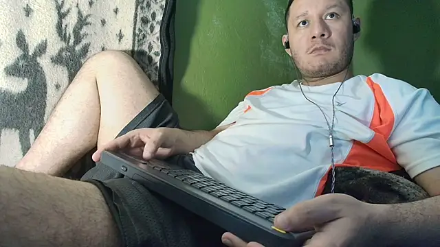Snapshot of sweet_cock28 chatting on July 18, 2026, 3:37 am sweet cock28 online show from July 18, 2026, 3:37 am
