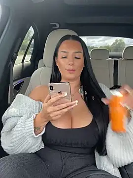 Mia-Bremer online show from September 24, 2025, 12:44 pm