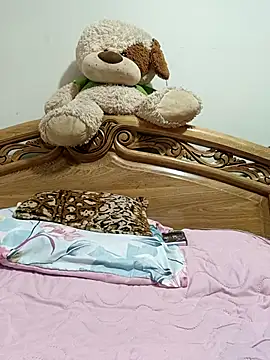 SeductionSilera online show from December 4, 2025, 1:37 am