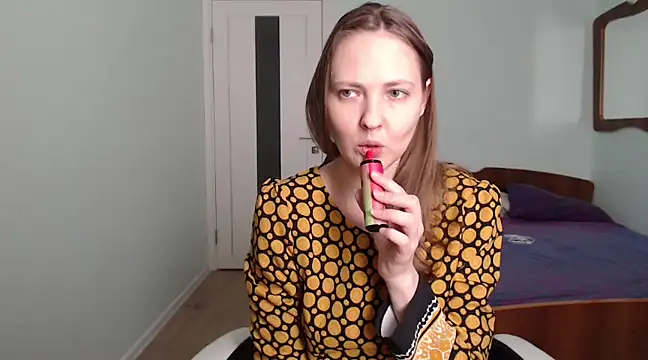 VioletLily online show from February 27, 2025, 1:07 pm