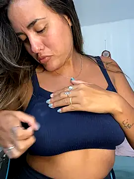 fenixgre online show from September 14, 2025, 6:08 pm