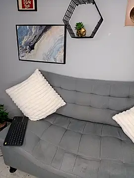 Amber Etan online show from February 7, 2026, 2:03 pm