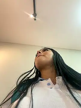 Natasha  Blue online show from December 5, 2025, 6:06 pm