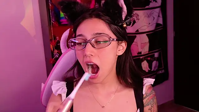 amber yull online show from May 25, 2026, 3:11 pm