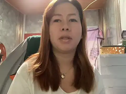 UrLove Marga online show from May 4, 2026, 10:12 pm