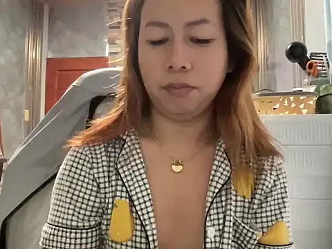 UrLove Marga online show from May 2, 2026, 10:48 pm