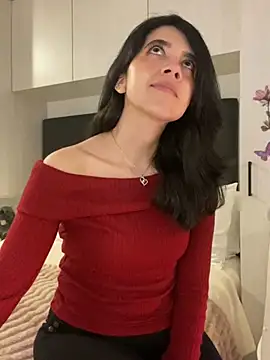 Snapshot of saori_10 chatting on January 3, 2025, 11:35 am saori 10 online show from January 3, 2025, 11:35 am