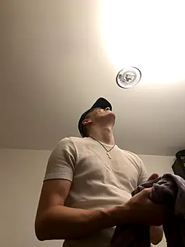 Toyjungee online show from September 25, 2025, 1:06 pm