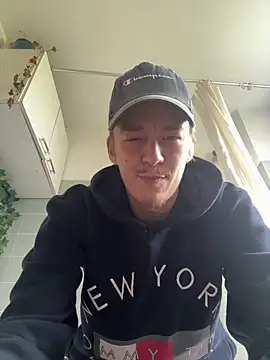 Toyjungee online show from May 5, 2026, 1:58 pm