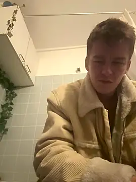 Toyjungee online show from November 12, 2025, 12:37 am