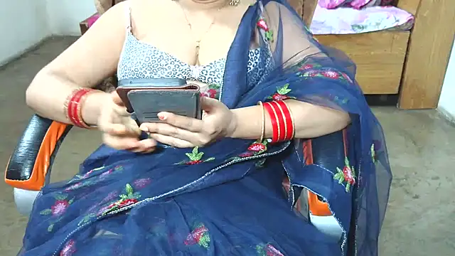 Cute Mahi22 online show from July 17, 2026, 6:32 am