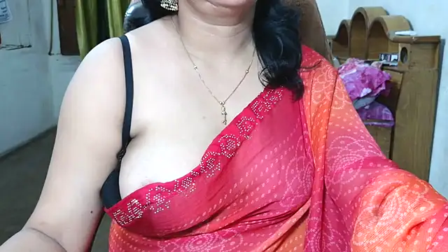 Cute Mahi22 online show from July 28, 2026, 6:07 pm