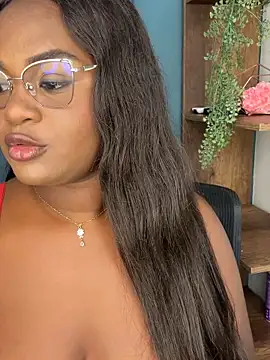 Snapshot of Noa_Adams chatting on March 5, 2026, 4:20 am Noa Adams online show from March 5, 2026, 4:20 am