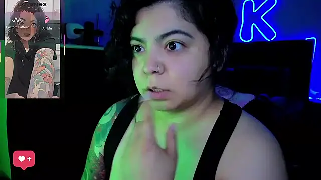 kimmiakiss22 online show from June 19, 2026, 3:23 am