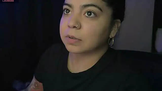 kimmiakiss22 online show from September 29, 2025, 11:43 pm