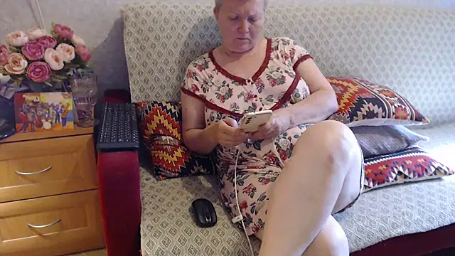 Snapshot of zarinafonliberman chatting on July 27, 2026, 6:31 am zarinafonliberman online show from July 27, 2026, 6:31 am