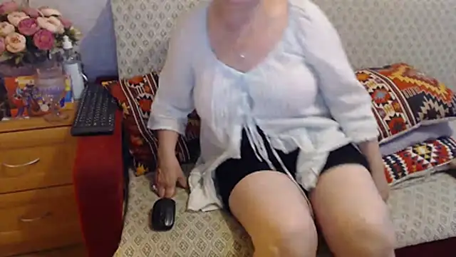 Snapshot of zarinafonliberman chatting on July 15, 2026, 5:53 pm zarinafonliberman online show from July 15, 2026, 5:53 pm