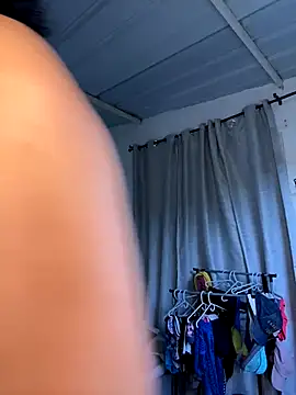 cataleya-miller  online show from September 13, 2025, 9:59 pm