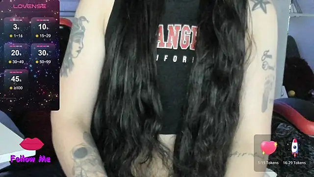 natasha logan  online show from January 10, 2026, 4:08 am