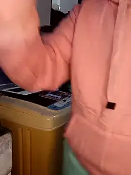 catire2323 online show from October 8, 2025, 2:51 pm