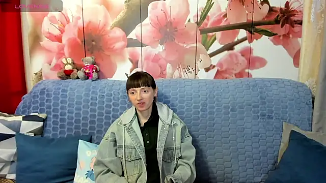 TayanaJons online show from May 6, 2026, 7:12 am