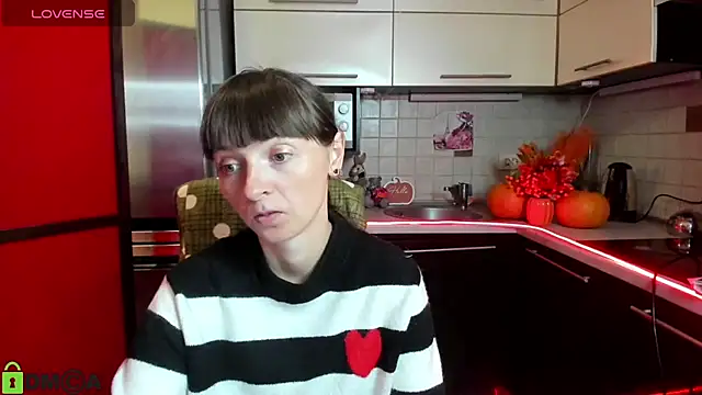 TayanaJons online show from September 29, 2025, 7:04 am