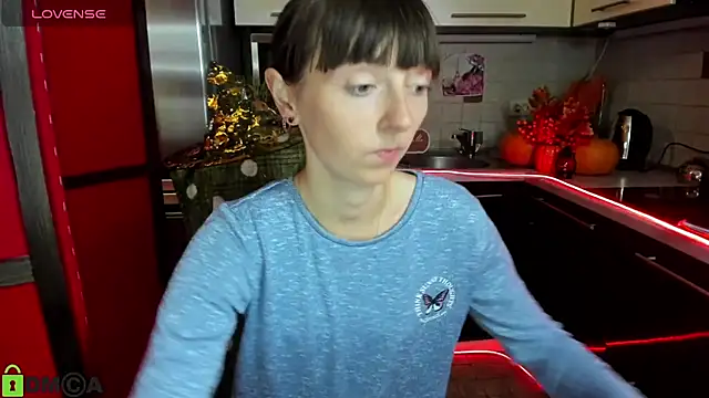 TayanaJons online show from October 9, 2025, 7:09 am