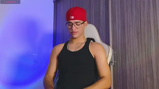 Jimmy Leeh  online show from October 1, 2025, 11:19 pm