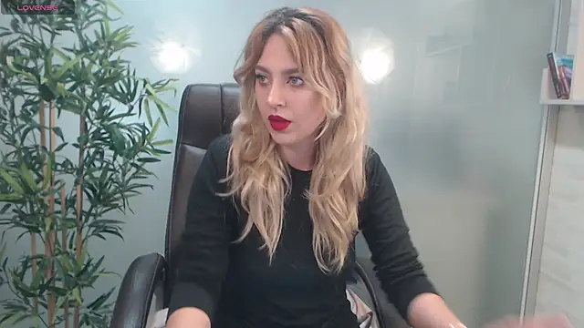 AvaBlue  online show from September 26, 2025, 6:09 am