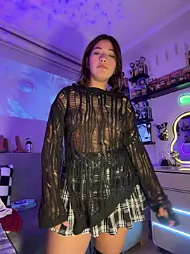 Snapshot of crystal_bunny7 chatting on February 11, 2026, 2:11 am crystal bunny7 online show from February 11, 2026, 2:11 am