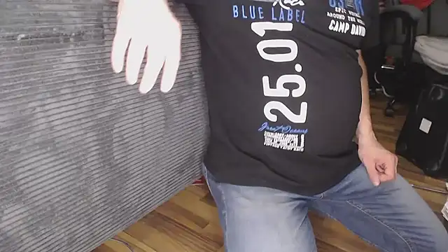 Snapshot of Amateur_Tom chatting on September 10, 2025, 9:03 pm Amateur Tom online show from September 10, 2025, 9:03 pm